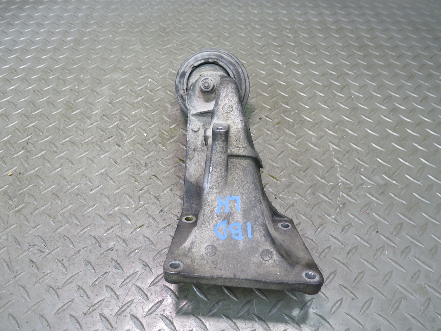 01-06 BMW E46 330ci M54 Set of 2 Engine Left & Right Motor Mount Support OEM