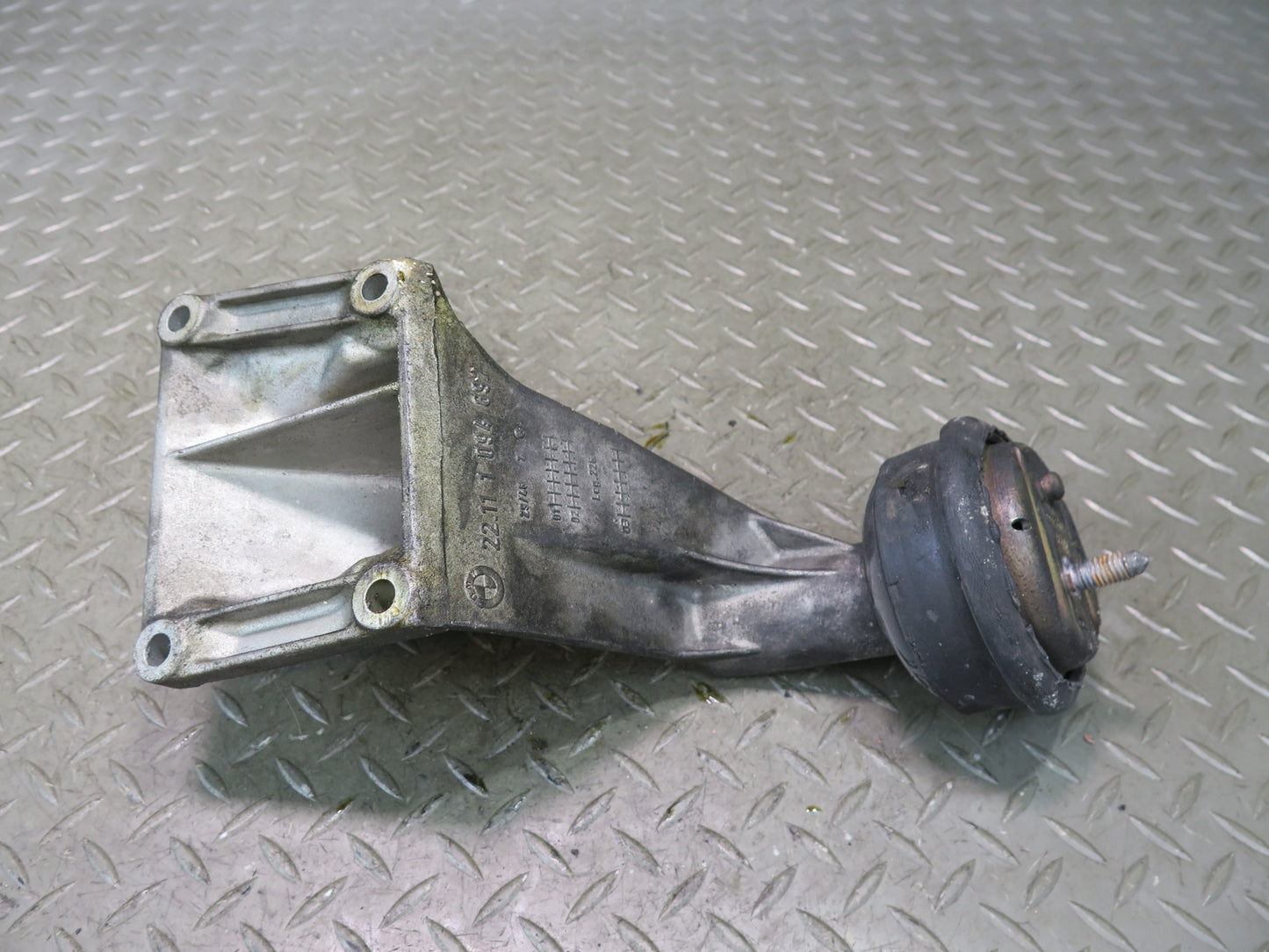 01-06 BMW E46 330ci M54 Set of 2 Engine Left & Right Motor Mount Support OEM
