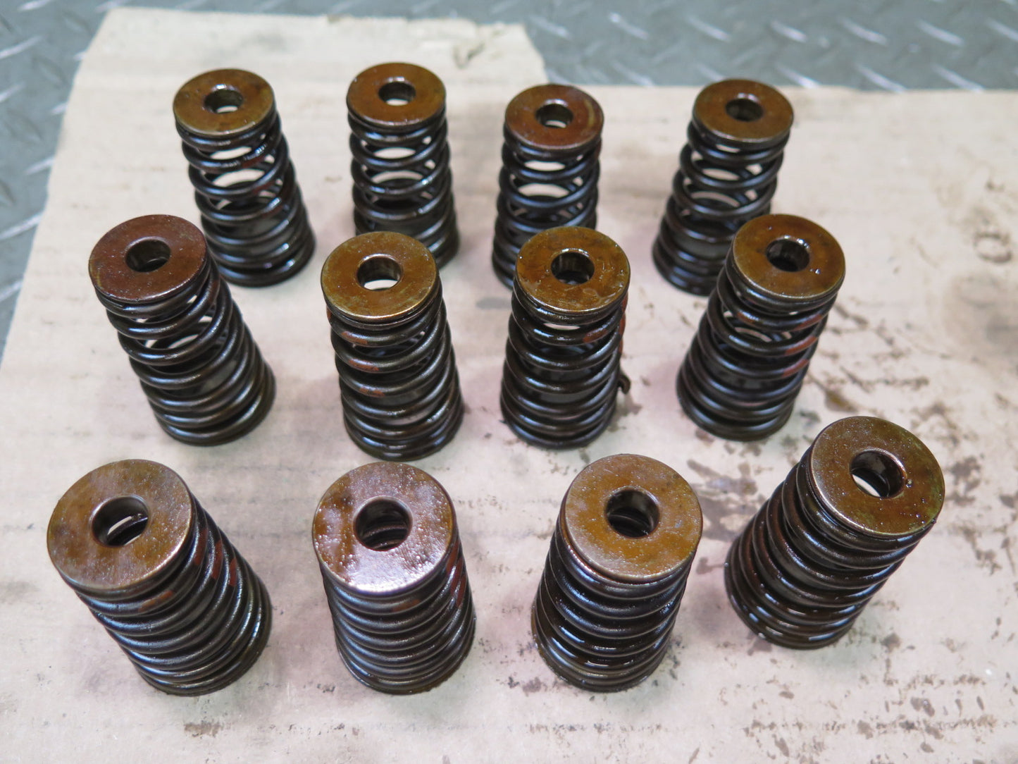 01-06 BMW E46 330ci M54 24pcs Engine Motor Outlet Exhaust Valve w Spring Set OEM