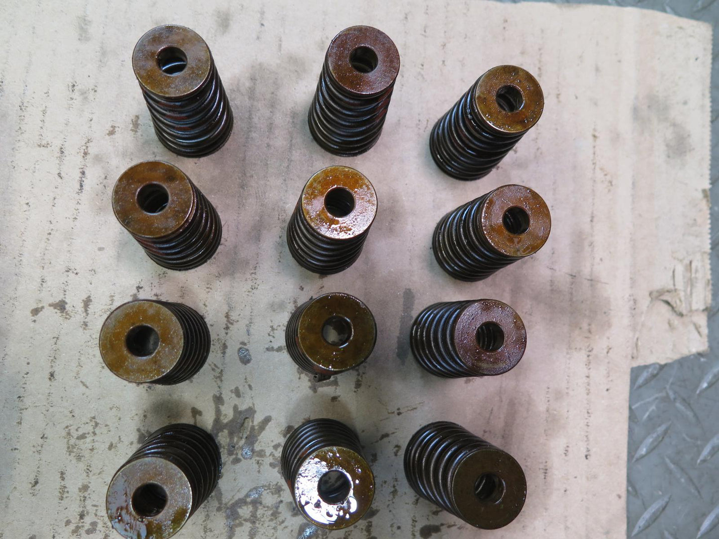 01-06 BMW E46 330ci M54 24pcs Engine Motor Outlet Exhaust Valve w Spring Set OEM