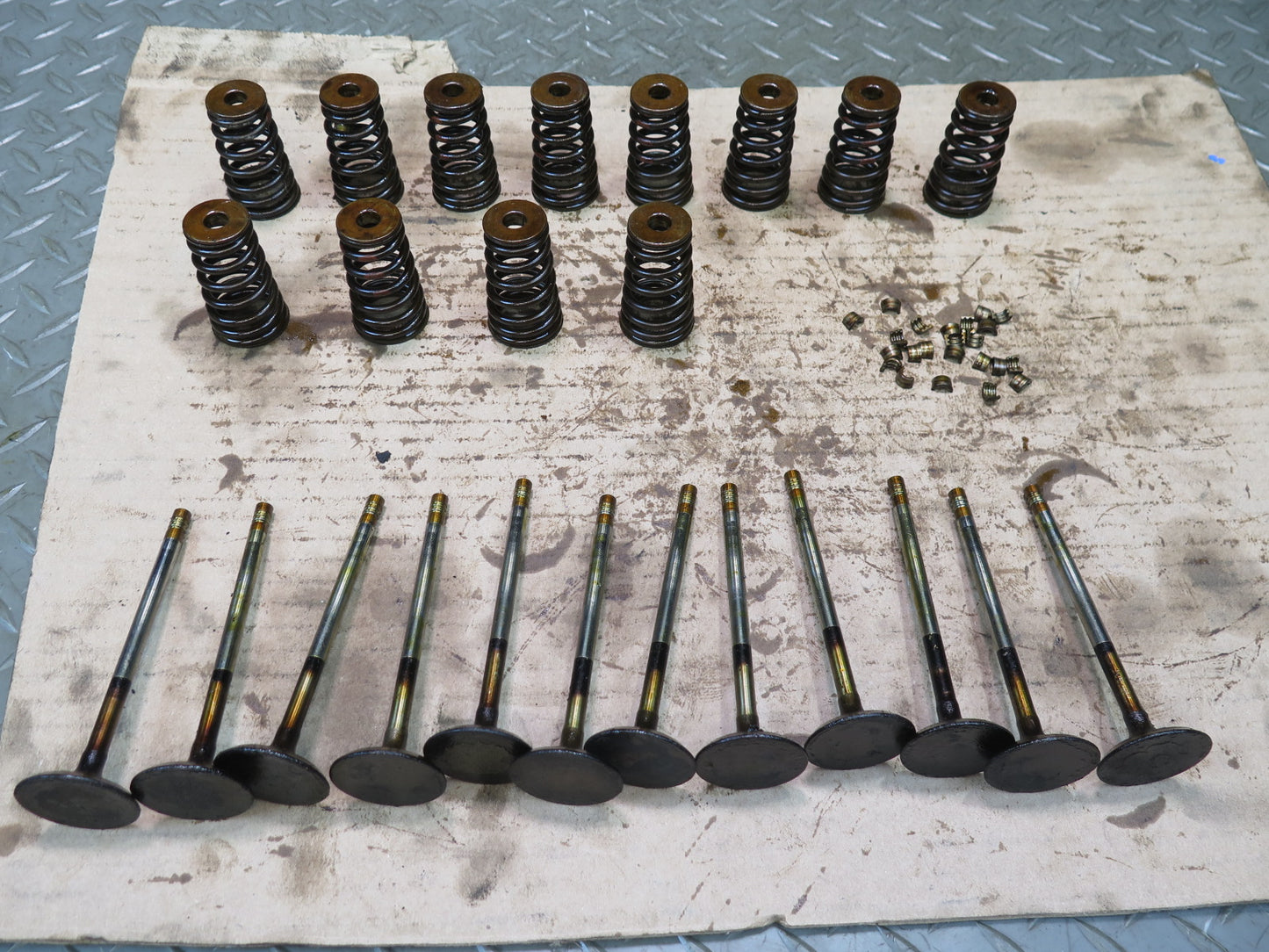 01-06 BMW E46 330ci M54 24pcs Engine Motor Inlet Valve w Spring Set OEM