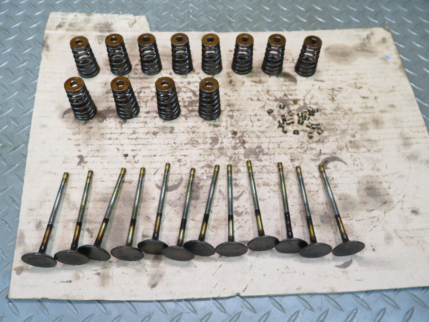 01-06 BMW E46 330ci M54 24pcs Engine Motor Inlet Valve w Spring Set OEM