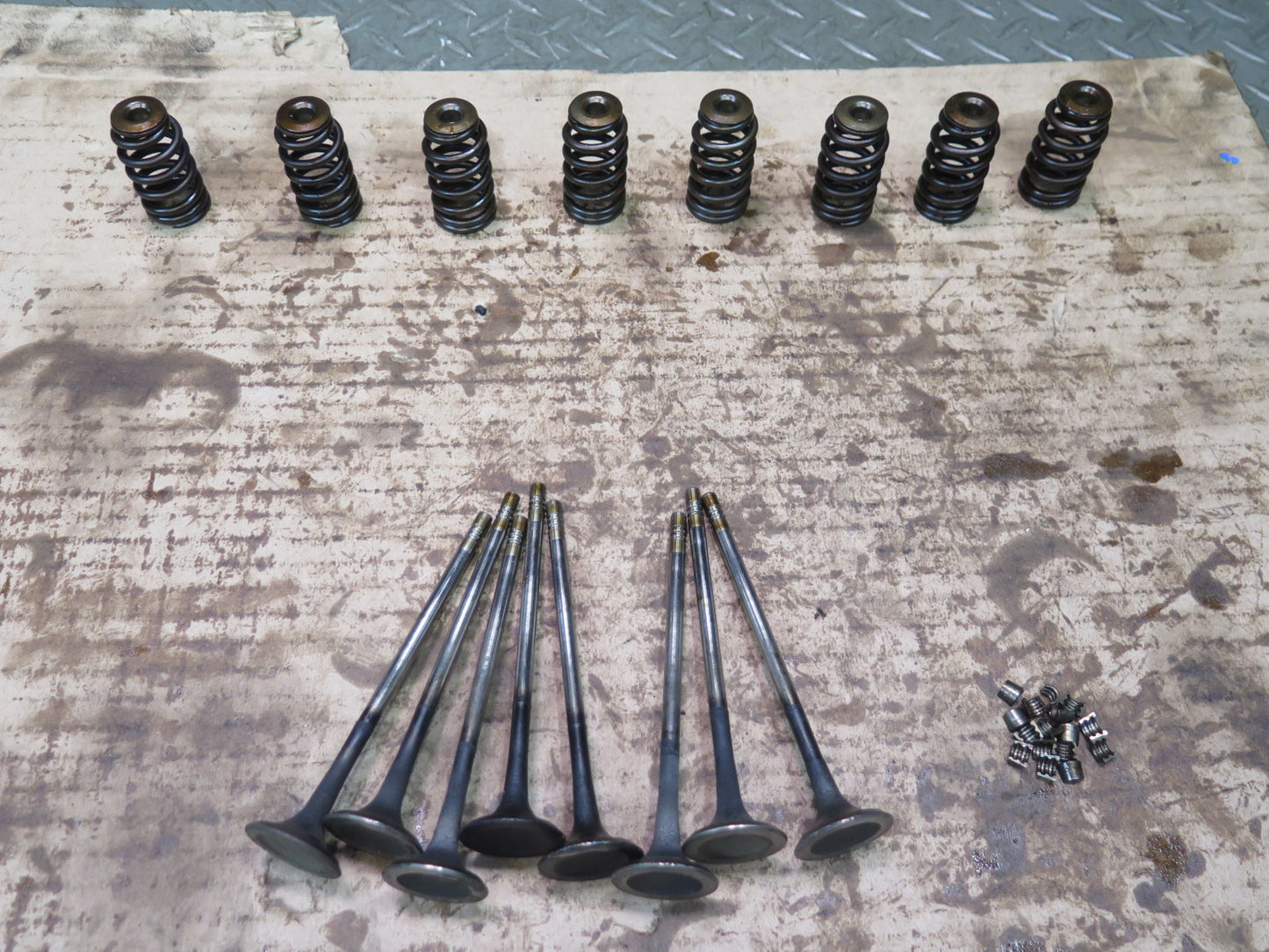 07-15 Mini S R55 R56 R57 R58 1.6L N18 Engine Outlet Exhaust Valve Spring Set OEM