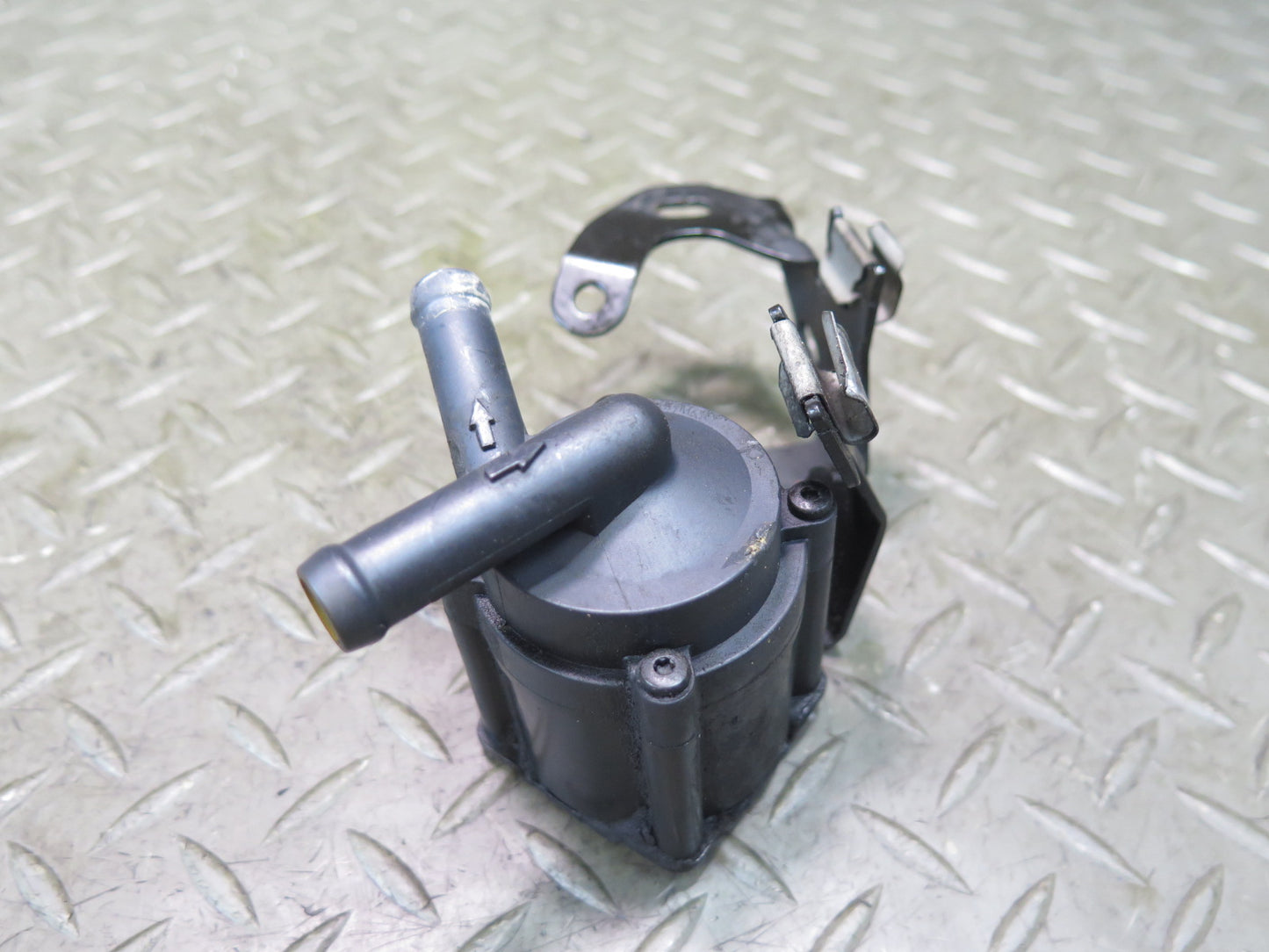 11-15 Mini S R55 R56 R57 R58 N14 N18 Auxiliary Water Coolant Pump 7630368 OEM