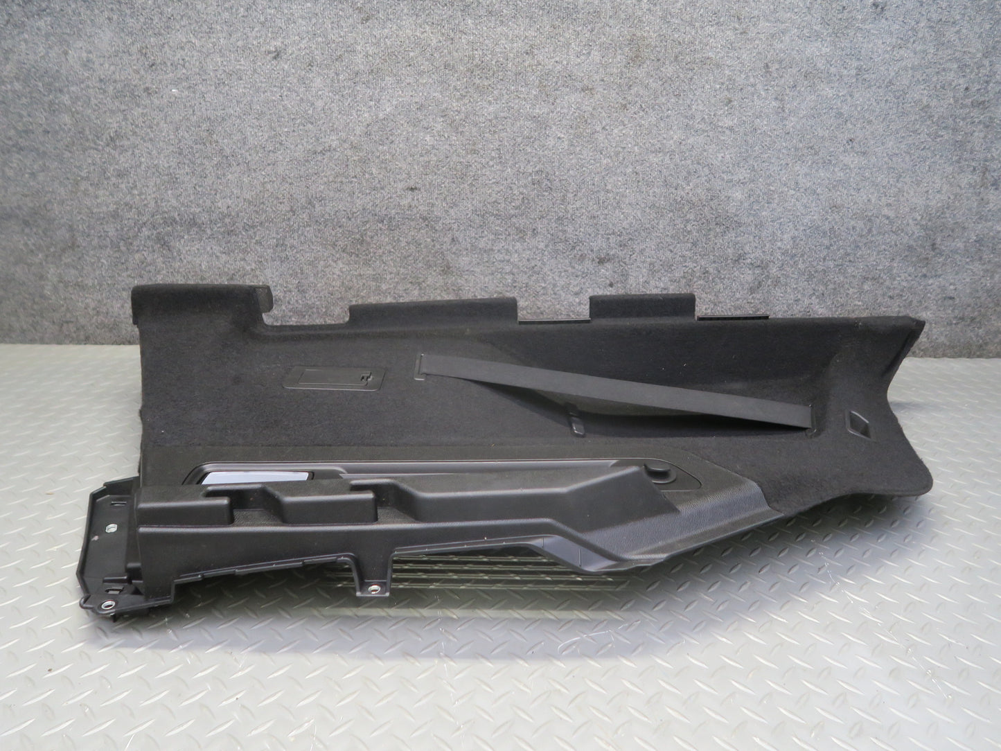 2017-2020 Maserati Levante M161 Rear Left Quarter Trunk Side Trim Cover Panel