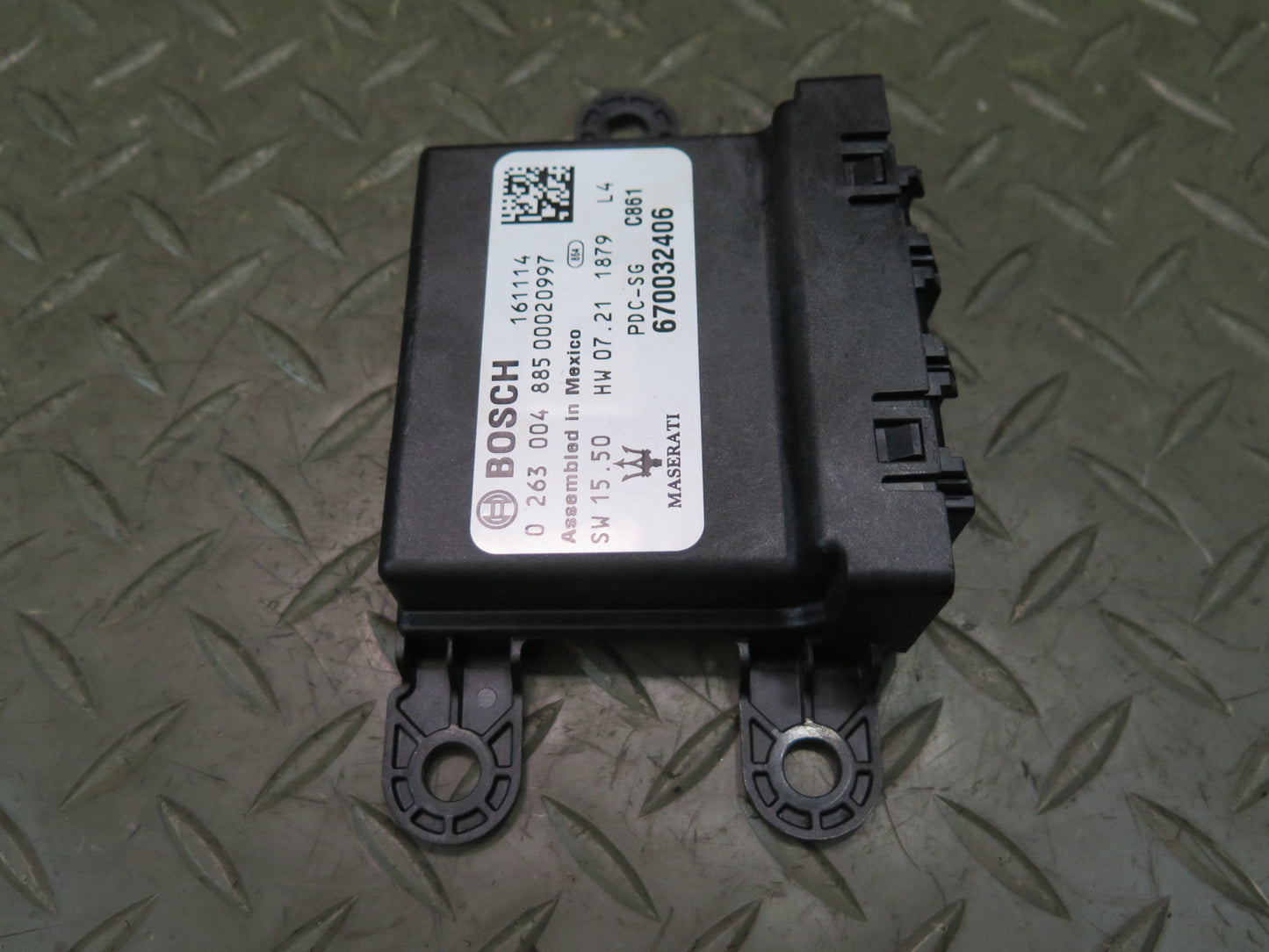 2017-2020 Maserati Levante M161 Parking Assist Control Module 670032406