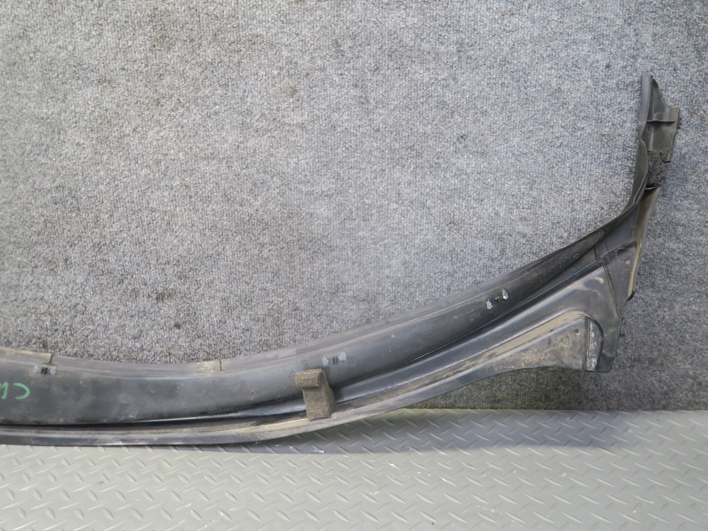 05-07 Chevrolet Corvette C6 Front Windshield Air Vent Cowl Trim Panel OEM
