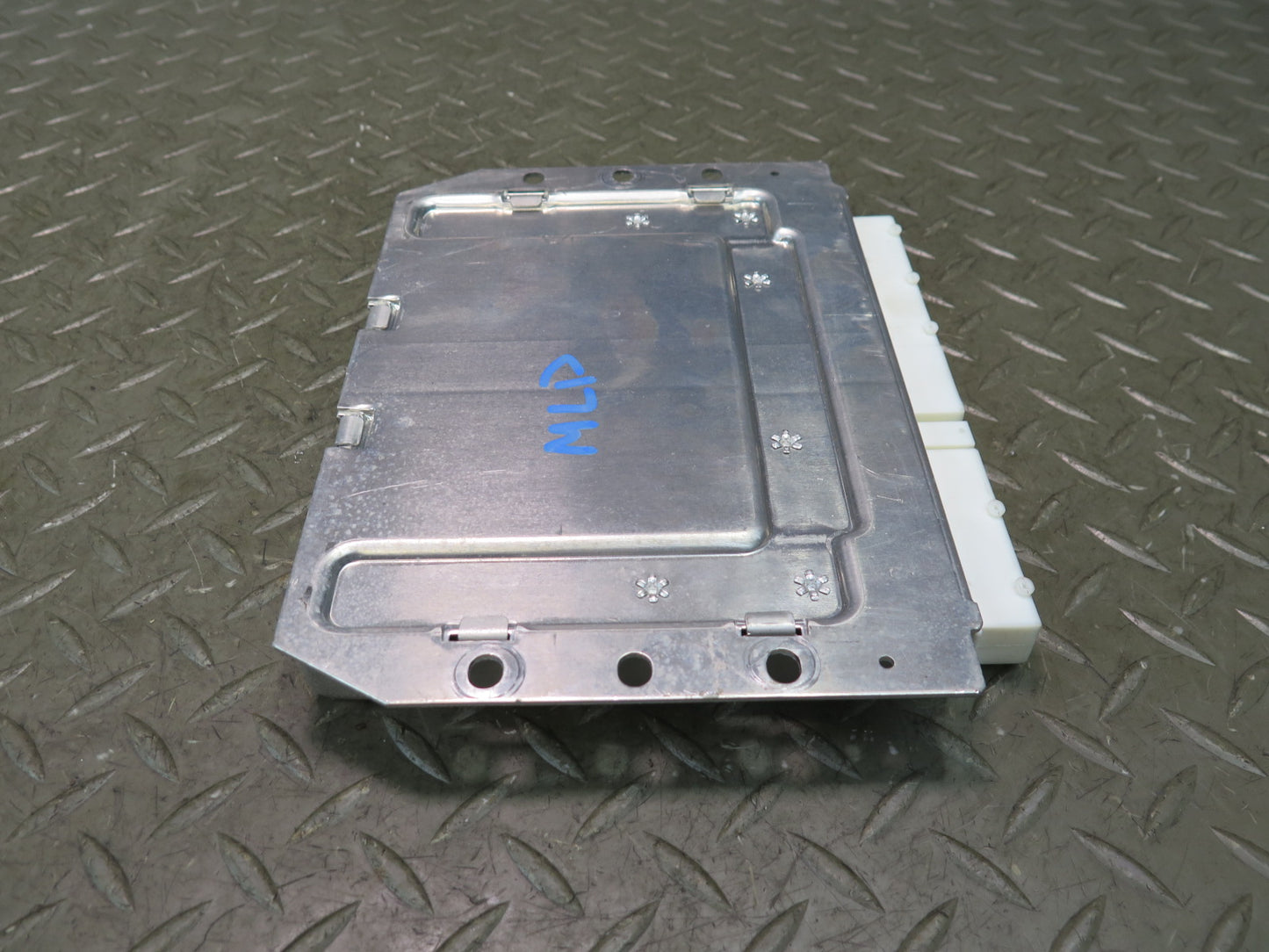 2017-2020 Maserati Levante M161 Active Air Suspension Control Module 670101215