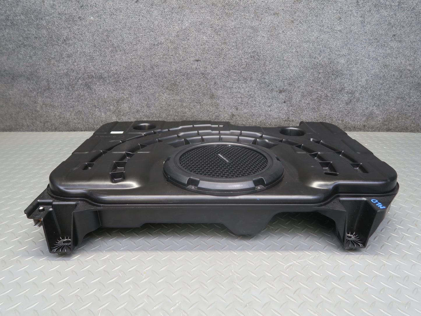2017-2020 Maserati Levante M161 Rear Audio Subwoofer Speaker Box Assembly
