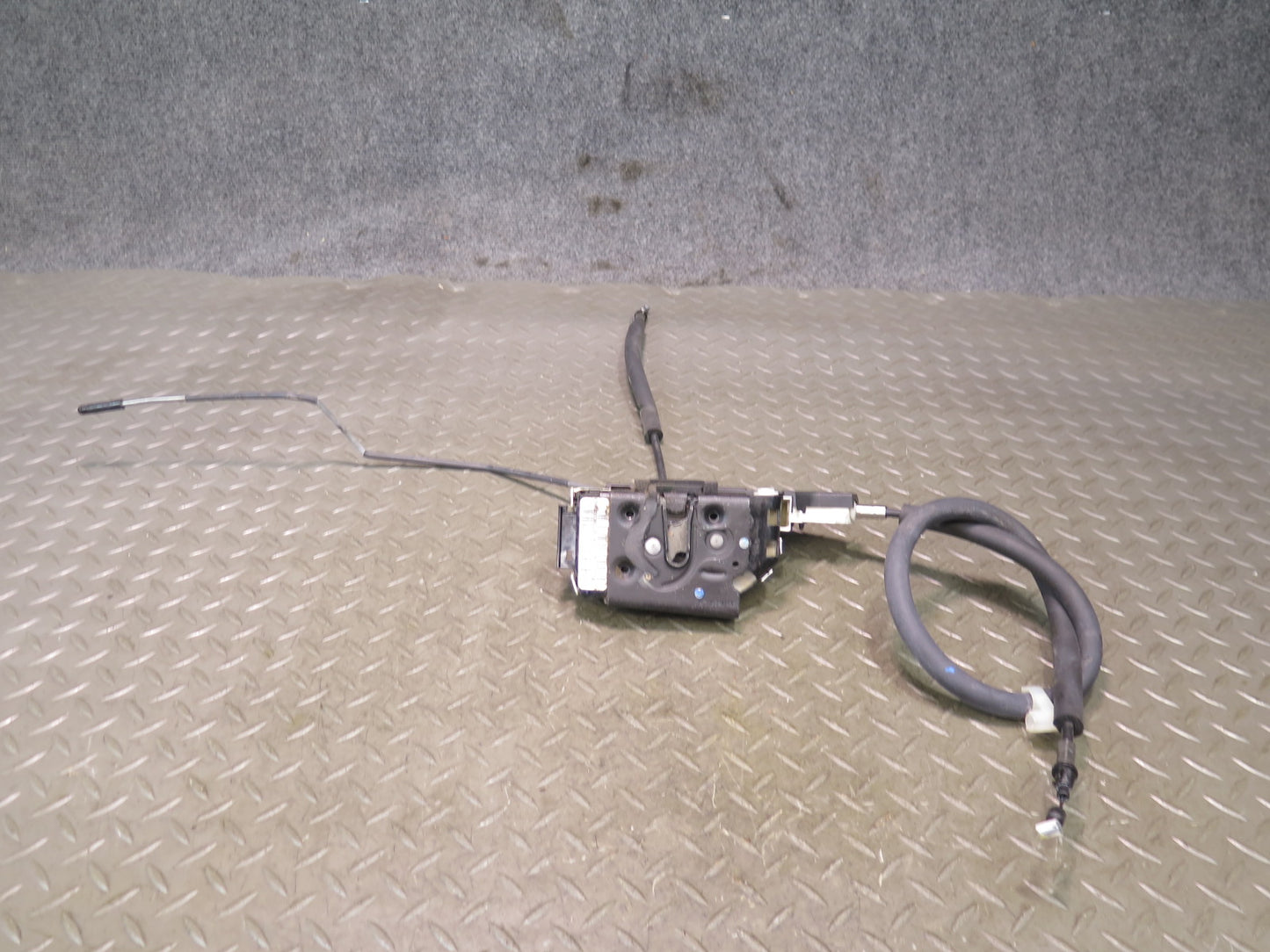 2017-2020 Maserati Levante M161 Rear Left Door Lock Latch Actuator 670101186