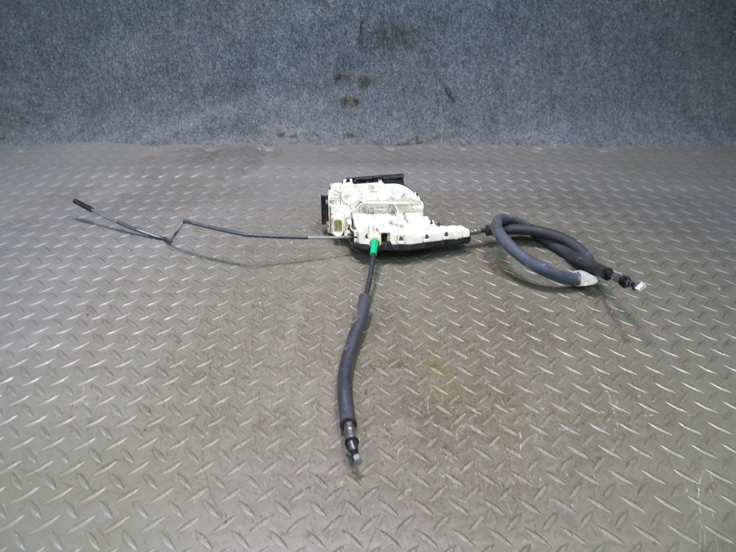 2017-2020 Maserati Levante M161 Rear Left Door Lock Latch Actuator 670101186