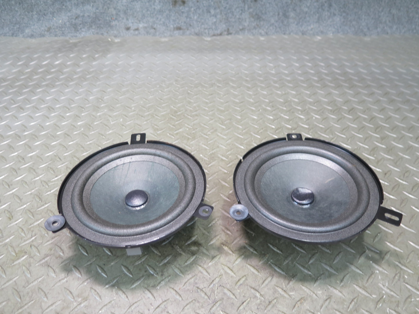 2017-2020 Maserati Levante M161 Front or Rear Door Speaker Set of 2