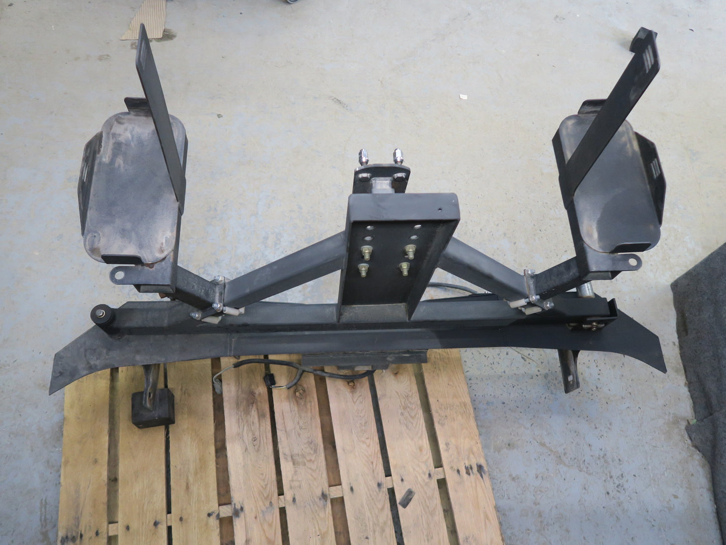 11-18 Jeep Wrangler JK Rear Bumper Hinged Tire Carrier TOW Trailer Hitch Set