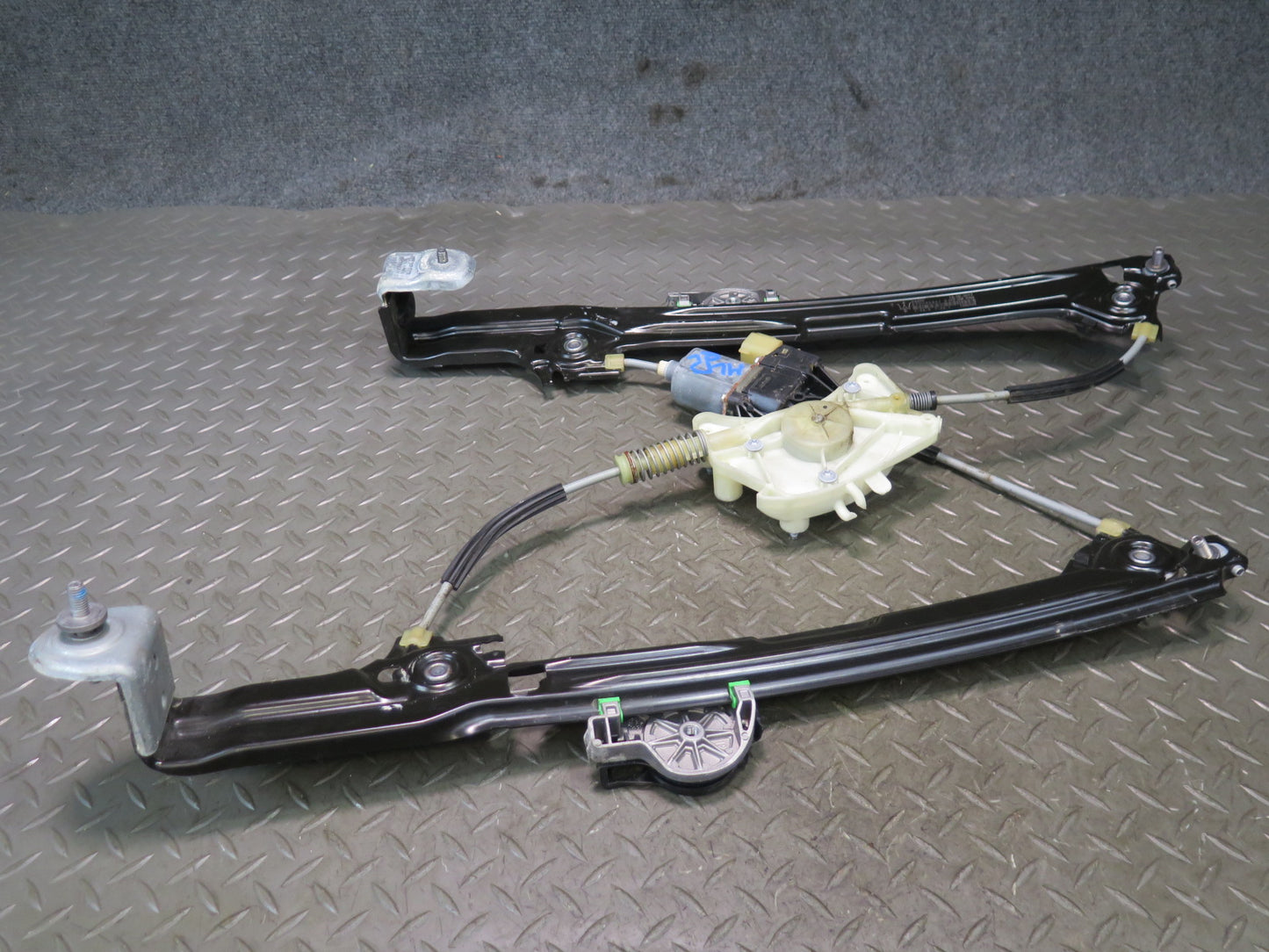 2017-2020 Maserati Levante M161 Rear Left Door Window Regulator w Motor OEM