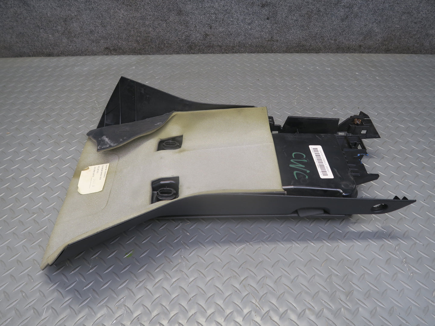 05-10 Chevrolet Corvette C6 Front Center Console Arm Rest Lid Assembly Black OEM
