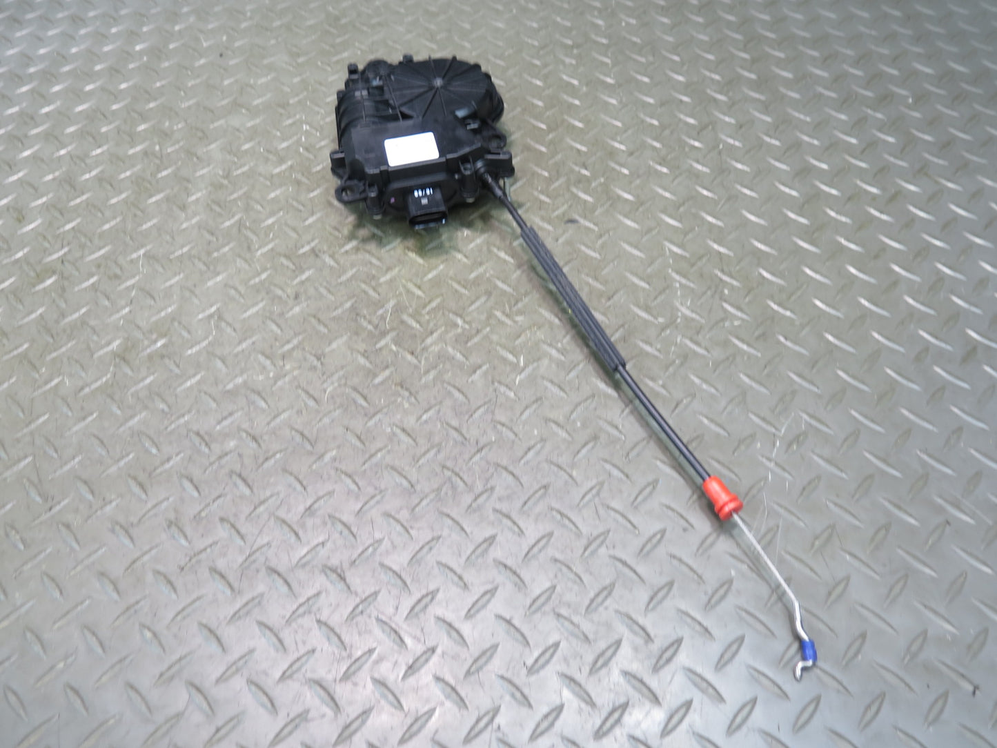 2017-2020 Maserati Levante M161 Rear Trunk Lid Lock Latch Actuator Motor