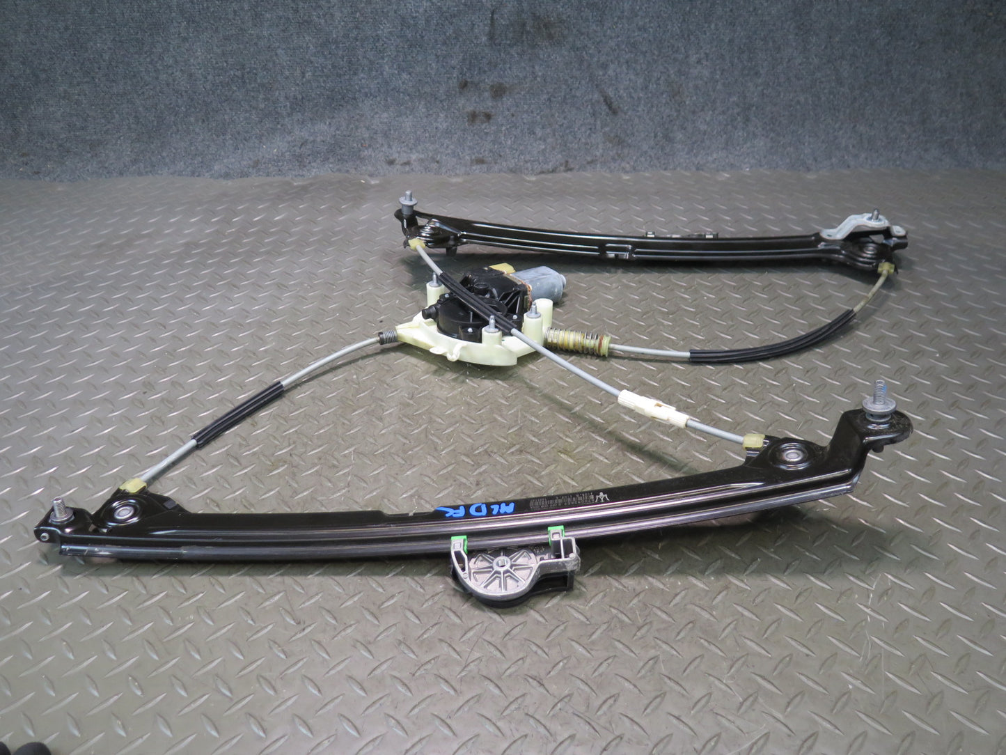 2017-2020 Maserati Levante M161 Front Left Door Window Regulator w Motor OEM