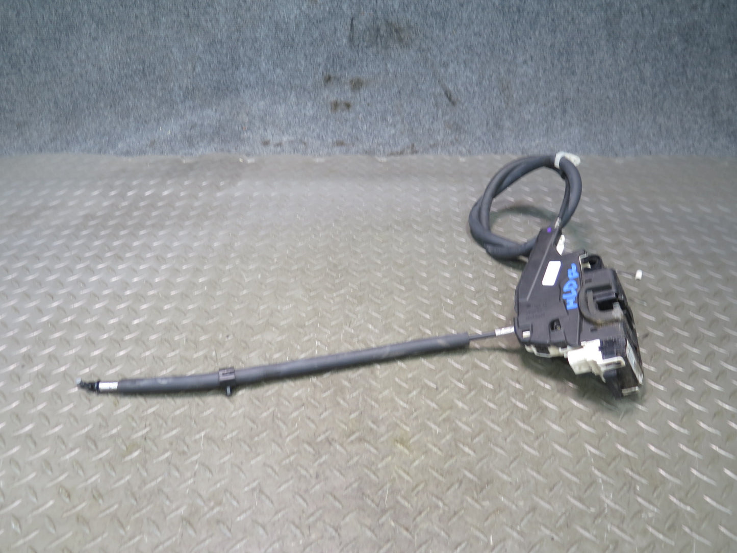 2017-2020 Maserati Levante M161 Front Left Door Lock Latch Actuator 670101183