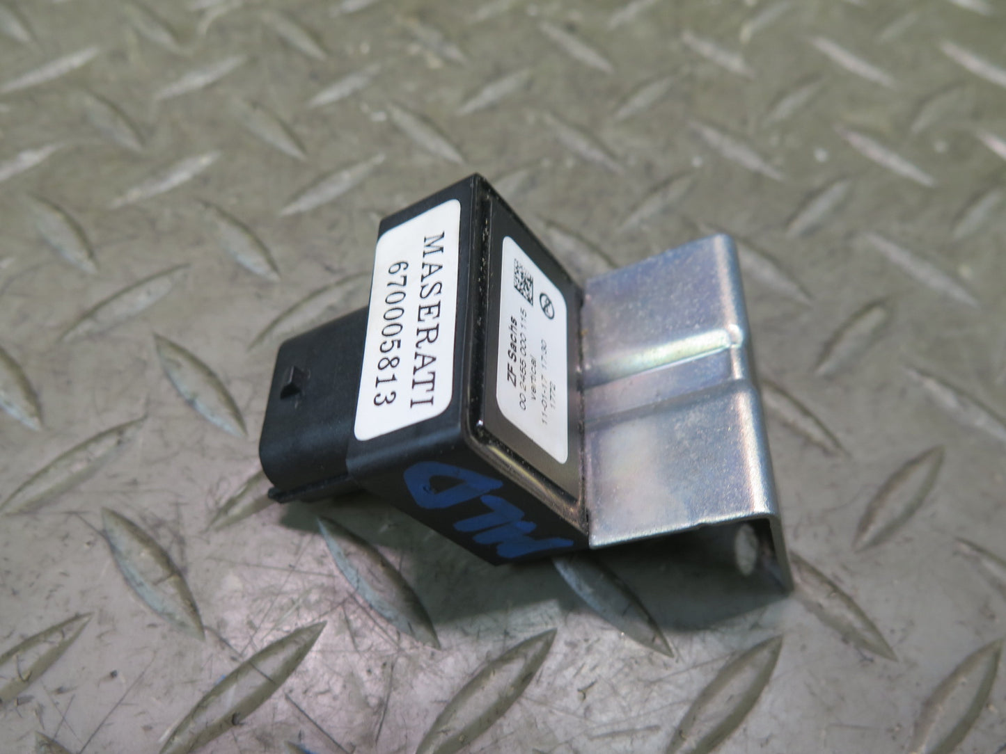 2017-2020 Maserati Levante M161 Rear Acceleration Sensor 670005813