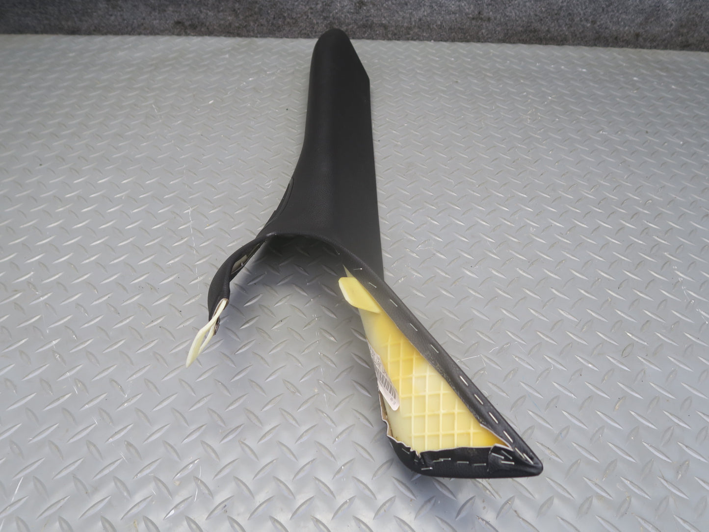 05-10 Chevrolet Corvette C6 Coupe Set of 2 Left & Right A Pillar Trim Black OEM