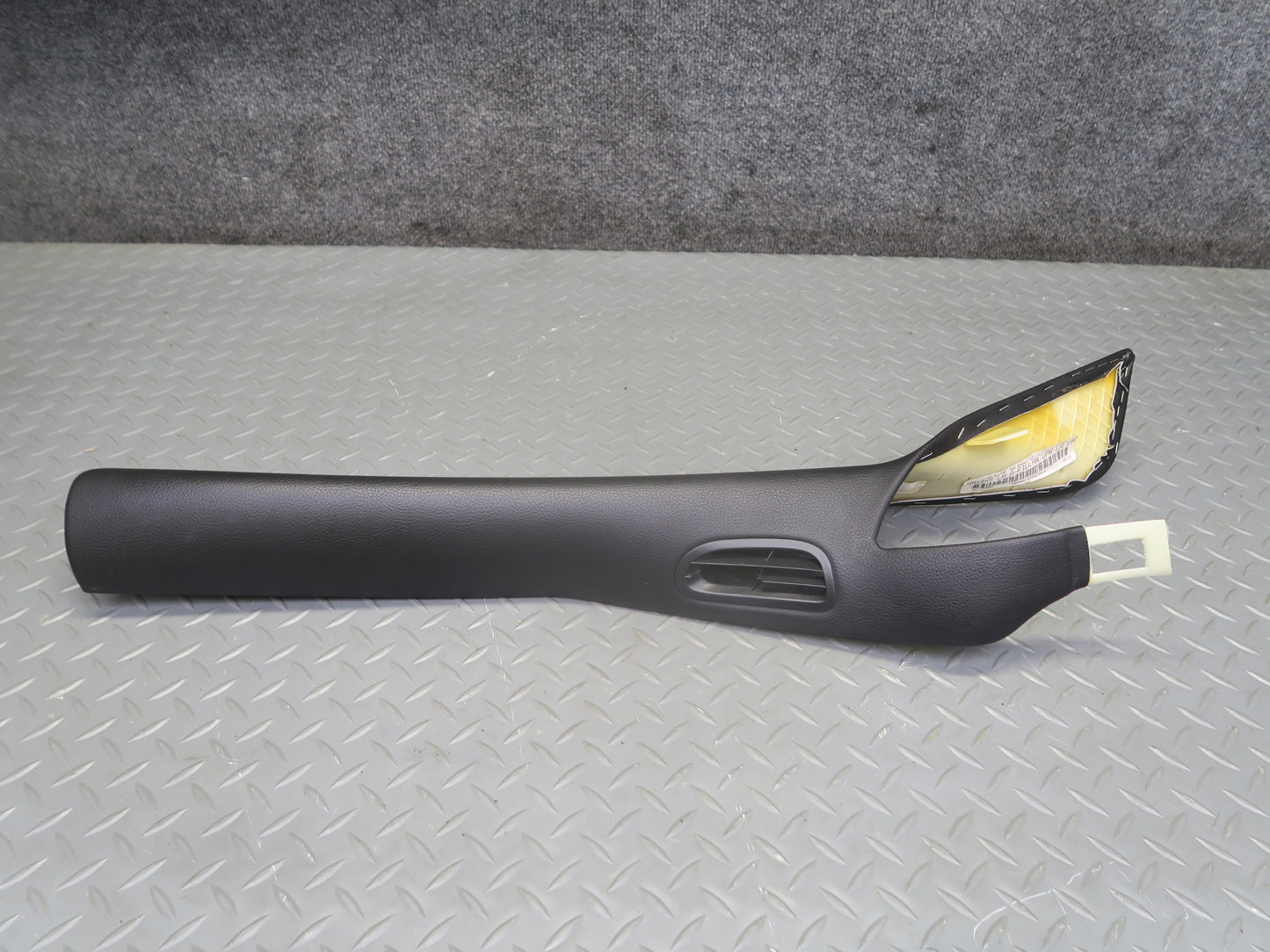 05-10 Chevrolet Corvette C6 Coupe Set of 2 Left & Right A Pillar Trim Black OEM