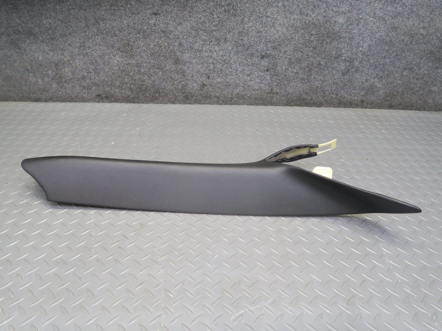 05-10 Chevrolet Corvette C6 Coupe Set of 2 Left & Right A Pillar Trim Black OEM