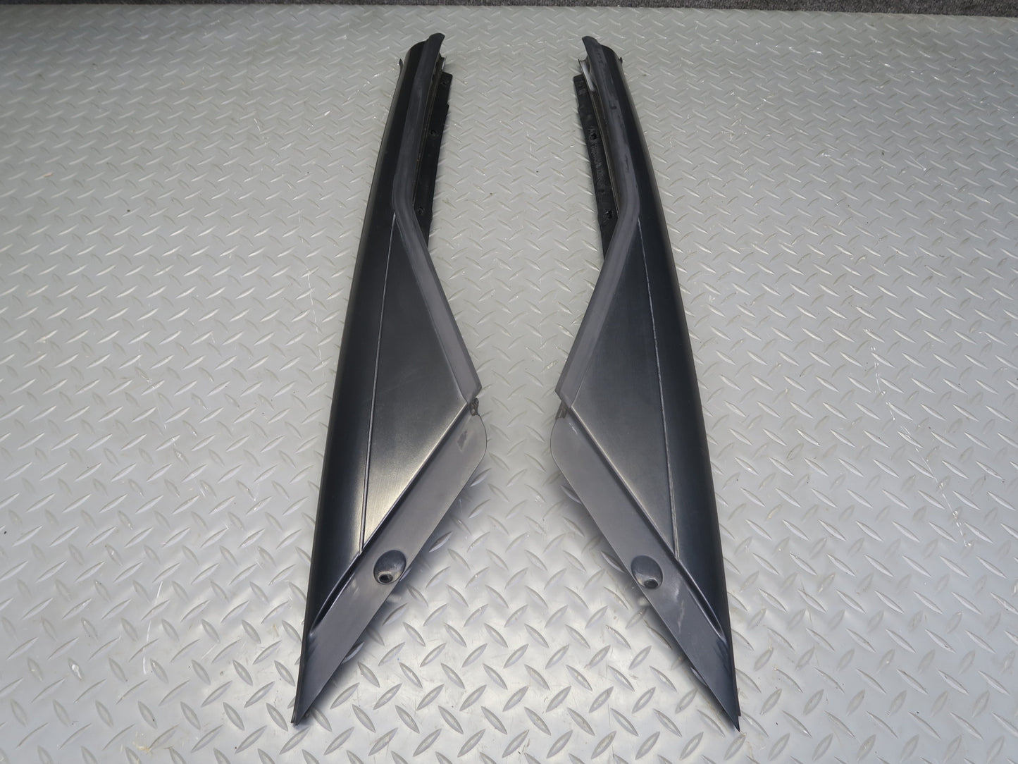 05-13 Chevrolet Corvette C6 Front Right & Left Exterior A Pillar Molding Set OEM