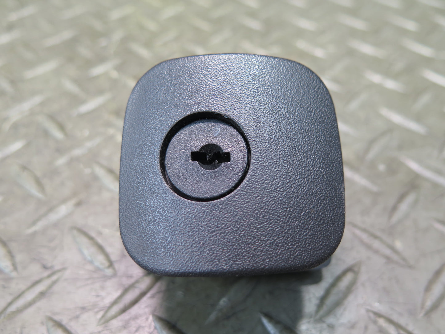 05-10 Chevrolet Corvette C6 Coupe Trunk Hatch Door Glove Lock KEY FOB Set OEM