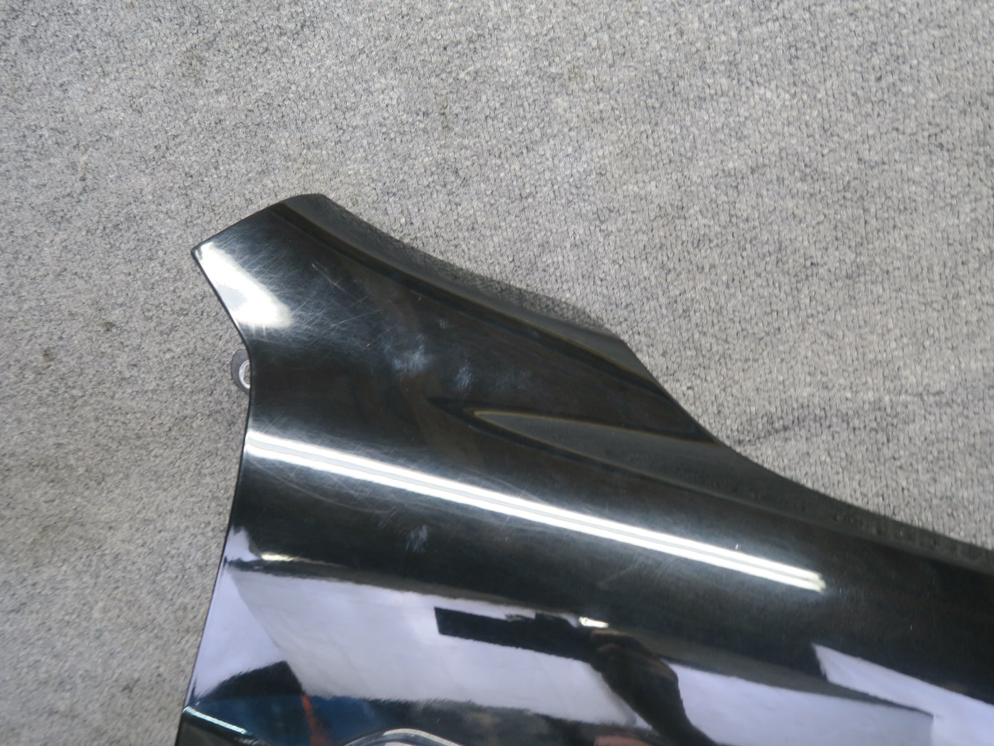 2017-2020 Maserati Levante M161 Front Right Fender Shell Cover Panel Black