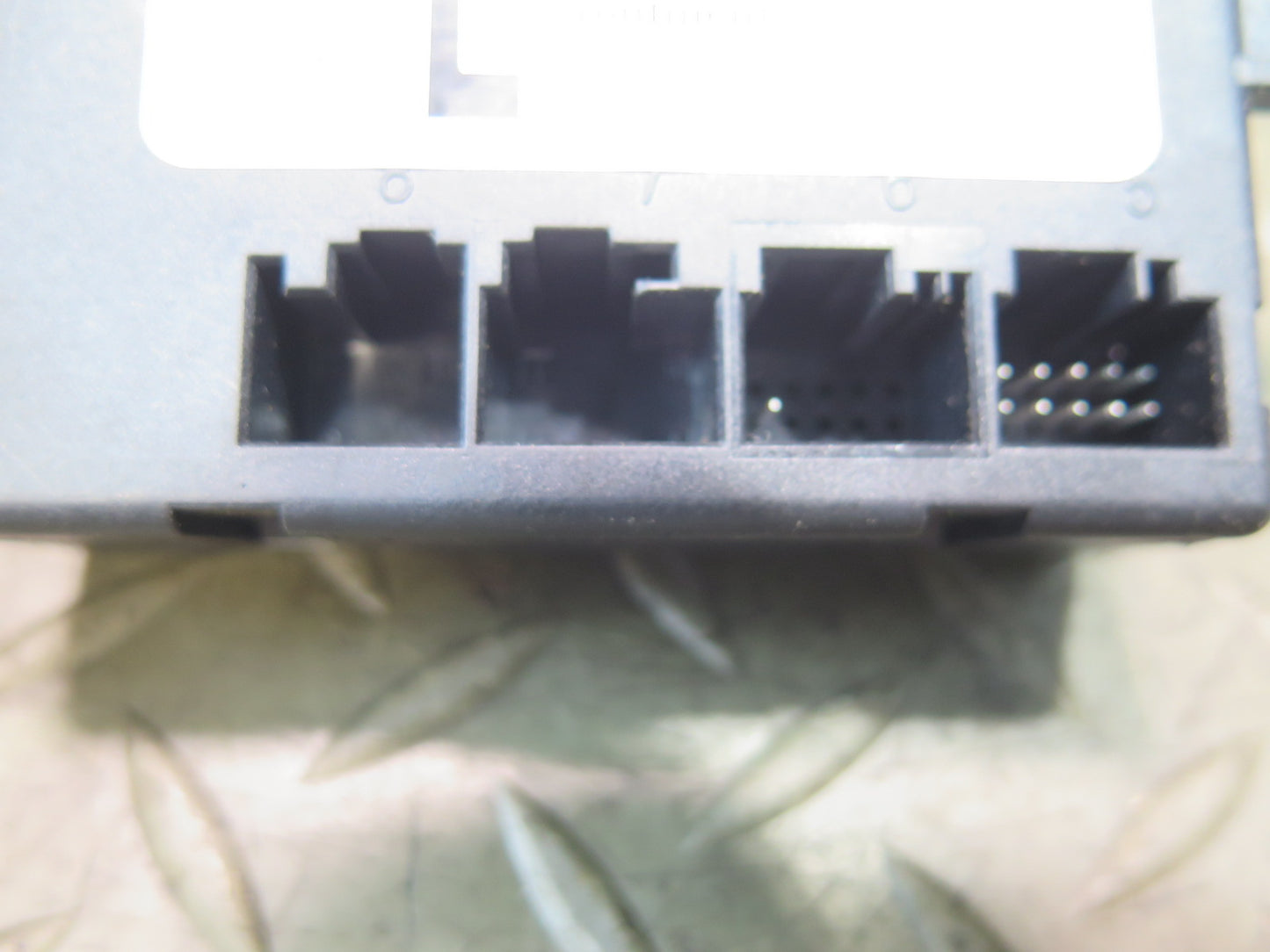 2017-2020 Maserati Levante M161 Rear Left Door Control Module 52851641AF