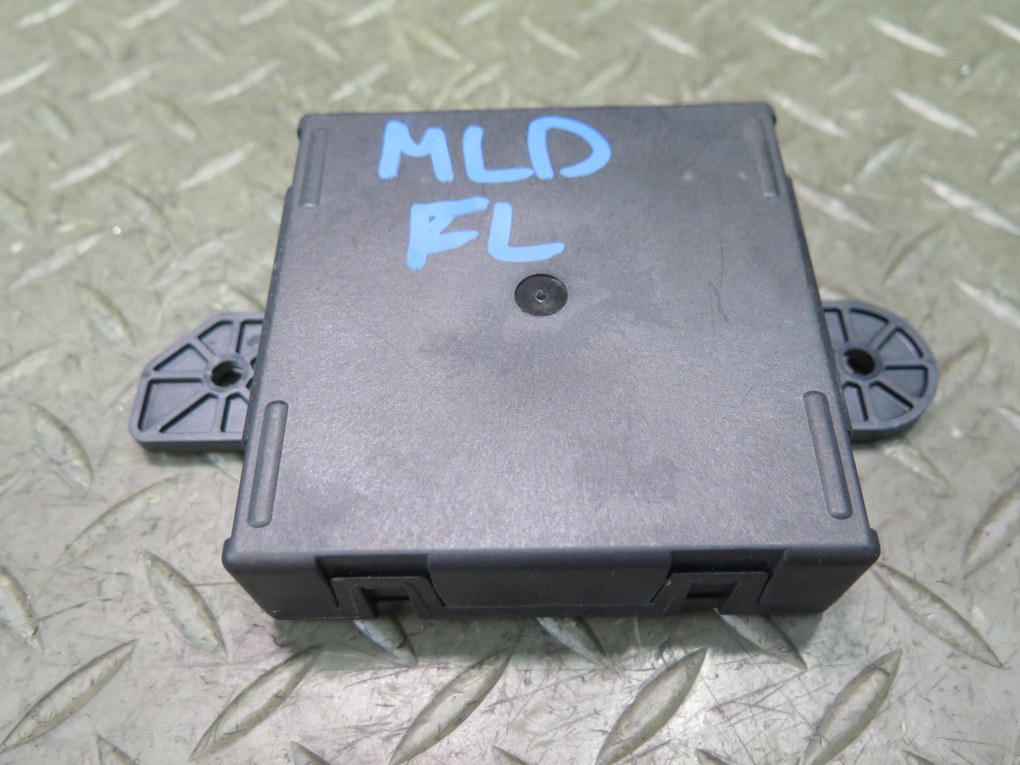 2017-2020 Maserati Levante M161 Rear Left Door Control Module 52851641AF