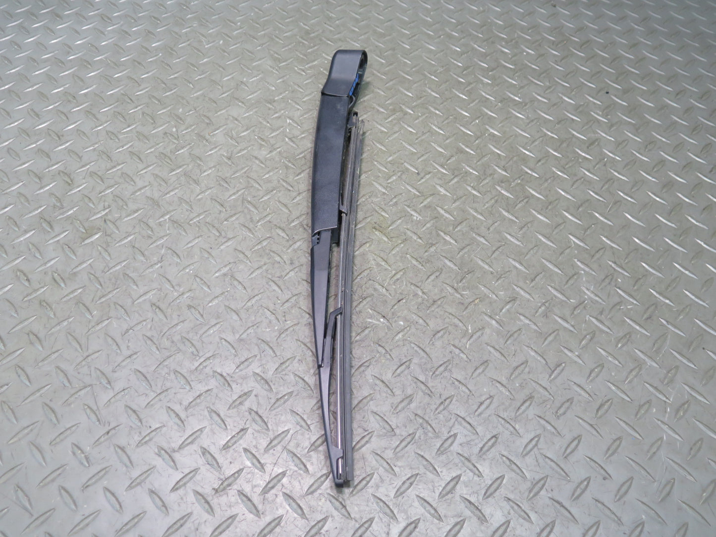2017-2020 Maserati Levante M161 Rear Trunk Lid Liftgate Tailgate Wiper Arm