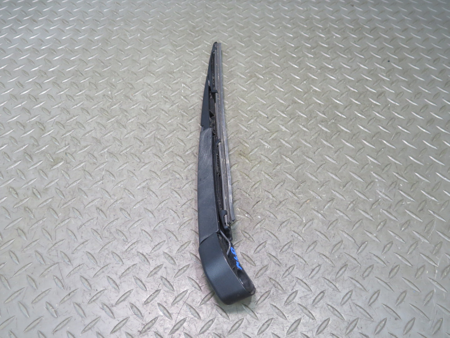 2017-2020 Maserati Levante M161 Rear Trunk Lid Liftgate Tailgate Wiper Arm