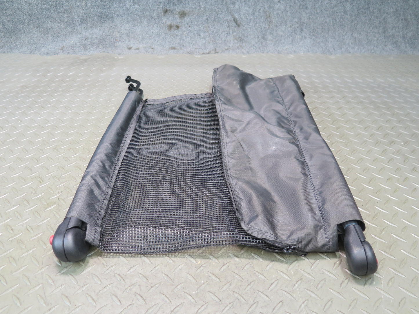 2017-2020 Maserati Levante M161 Cargo Luggage Compartment Roller NET Cover