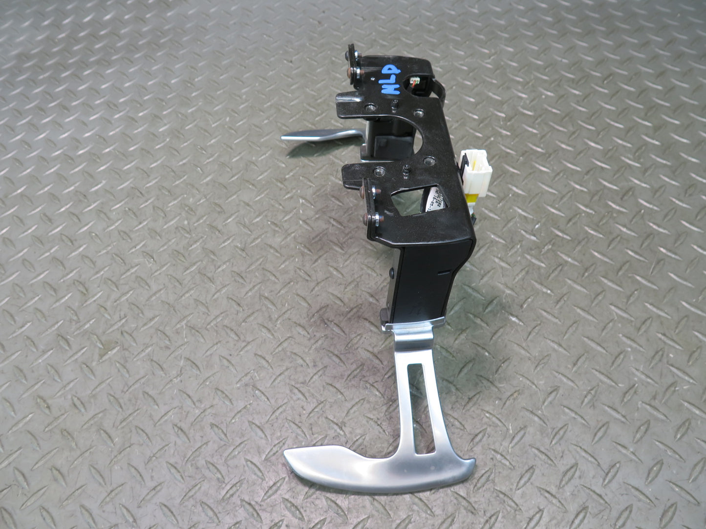 2017-2020 Maserati Levante M161 Steering Column Shift Shifter Paddle Switch