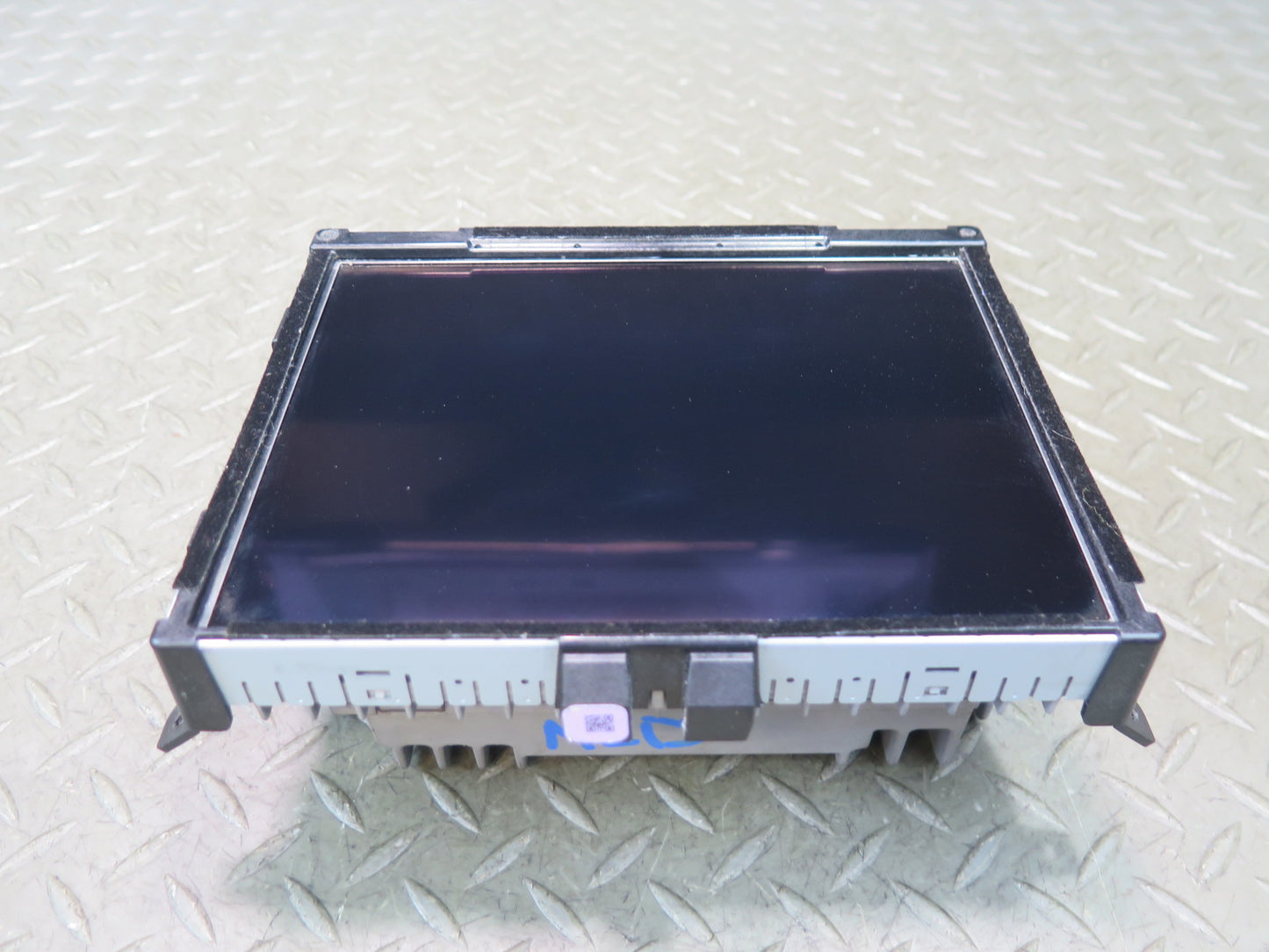 2017-2020 Maserati Levante M161 Dash Information Display Touch Screen 670102581