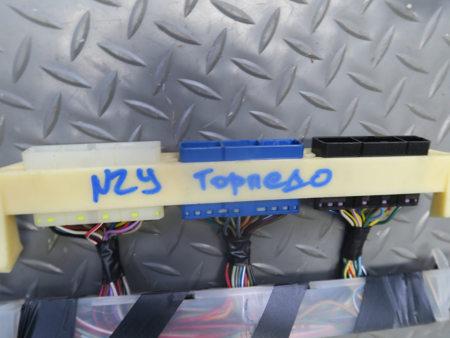 1987 Nissan Z31 300ZX Instrument Panel Dash Wire Wiring Harness 24013-21P04 OEM