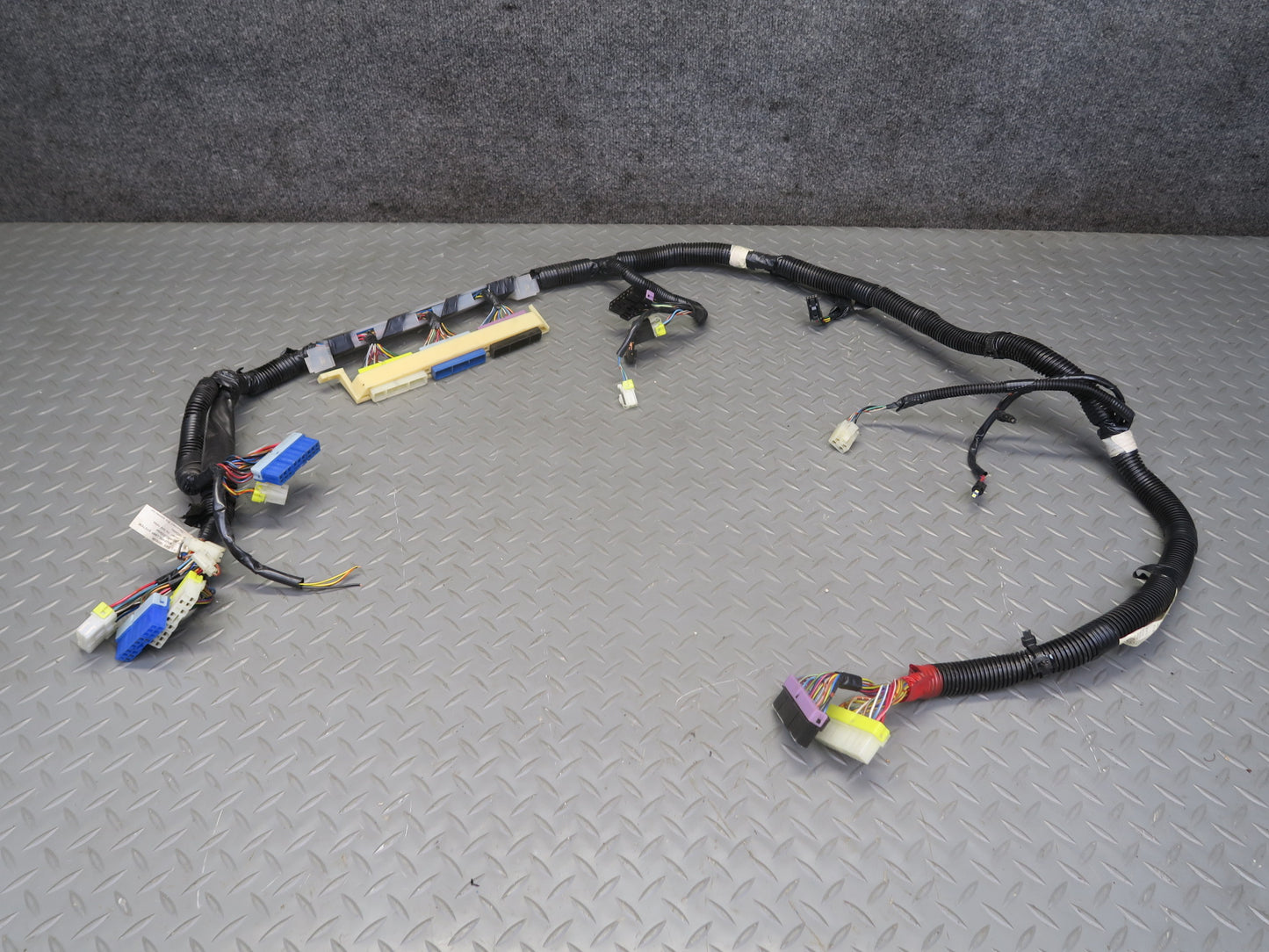 1987 Nissan Z31 300ZX Instrument Panel Dash Wire Wiring Harness 24013-21P04 OEM