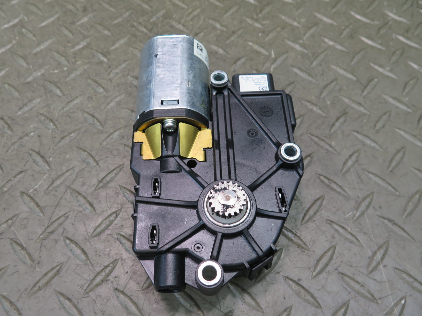 2017-2020 Maserati Levante M161 Front or Rear Sunroof Motor Drive Unit