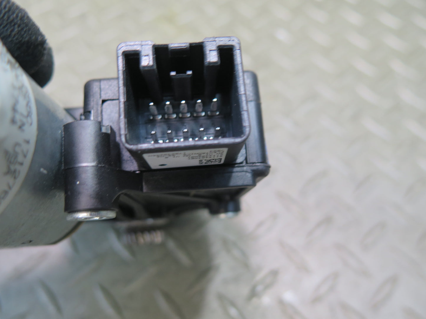 2017-2020 Maserati Levante M161 Front or Rear Sunroof Motor Drive Unit