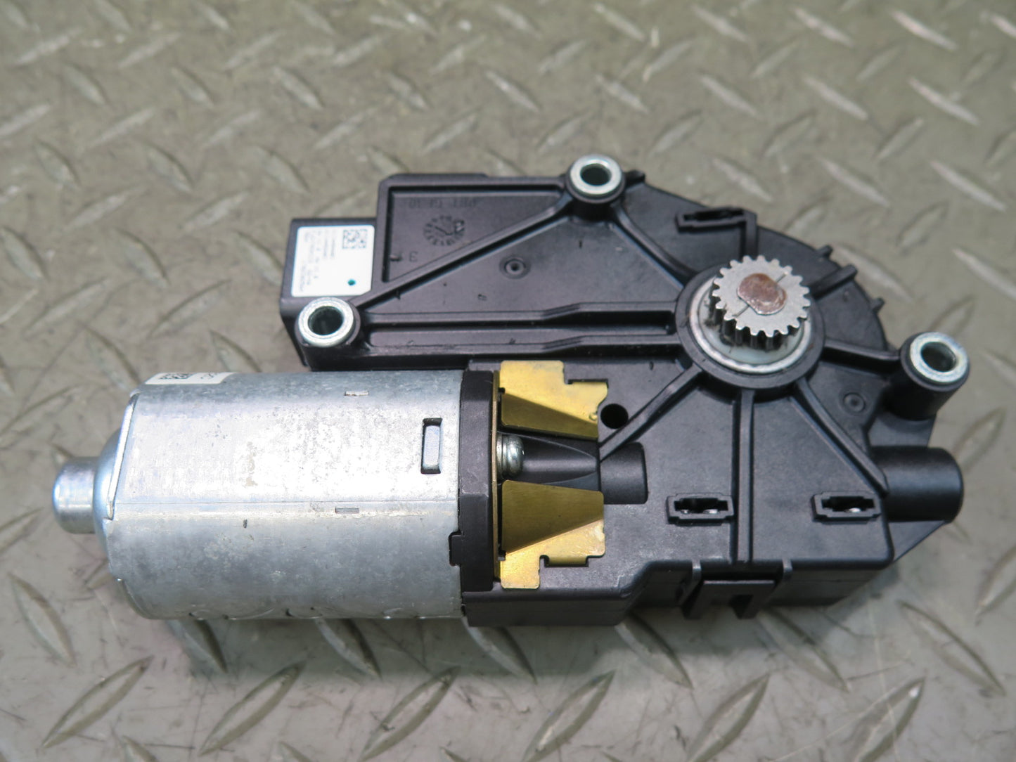 2017-2020 Maserati Levante M161 Front or Rear Sunroof Motor Drive Unit