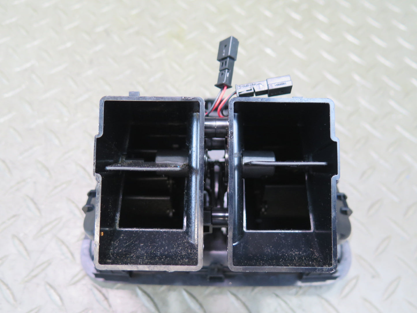 2017-2020 Maserati Levante M161 Rear Center Console Trim Panel w Air Vent