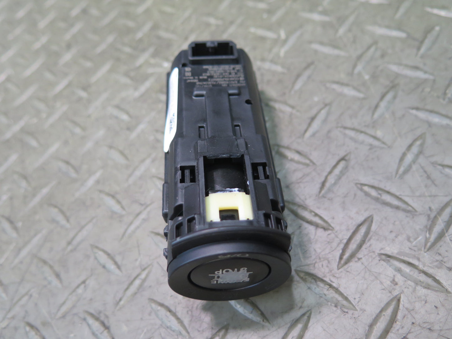 2017-2020 Maserati Levante M161 Engine Motor Start Stop Button Switch 670110262