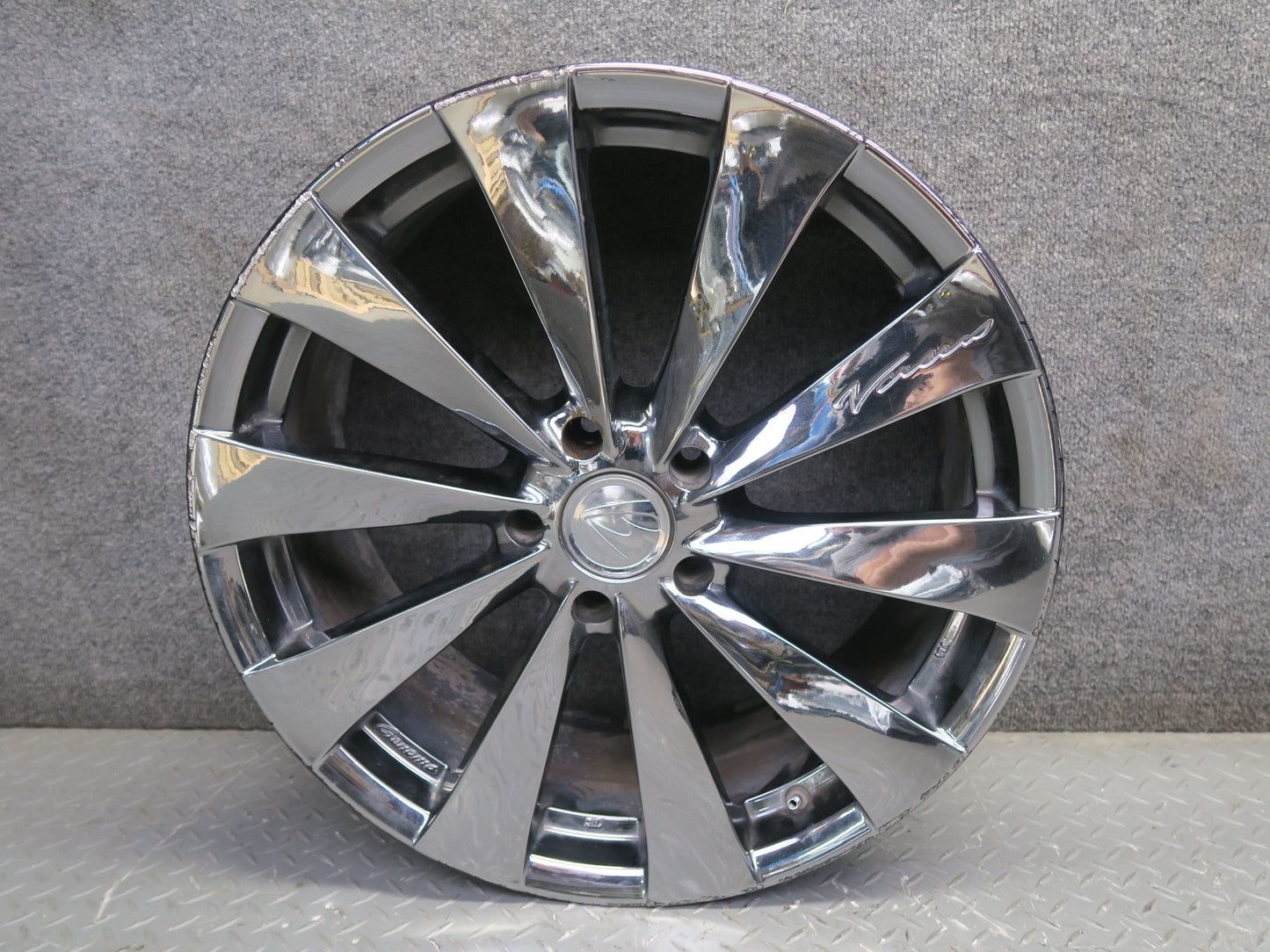 Set of 4 Rays Versus Genoma R19 19" Wheel Rim 19x8JJ ET45 Damaged