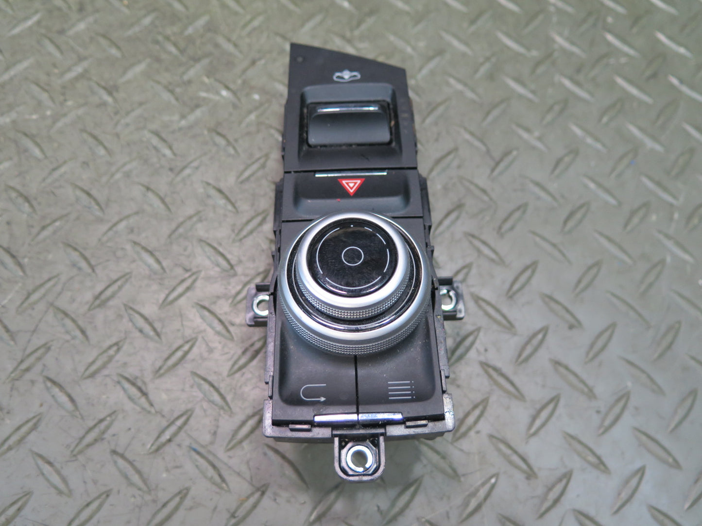 2017-2020 Maserati Levante M161 Center Console Multimedia Suspension Switch