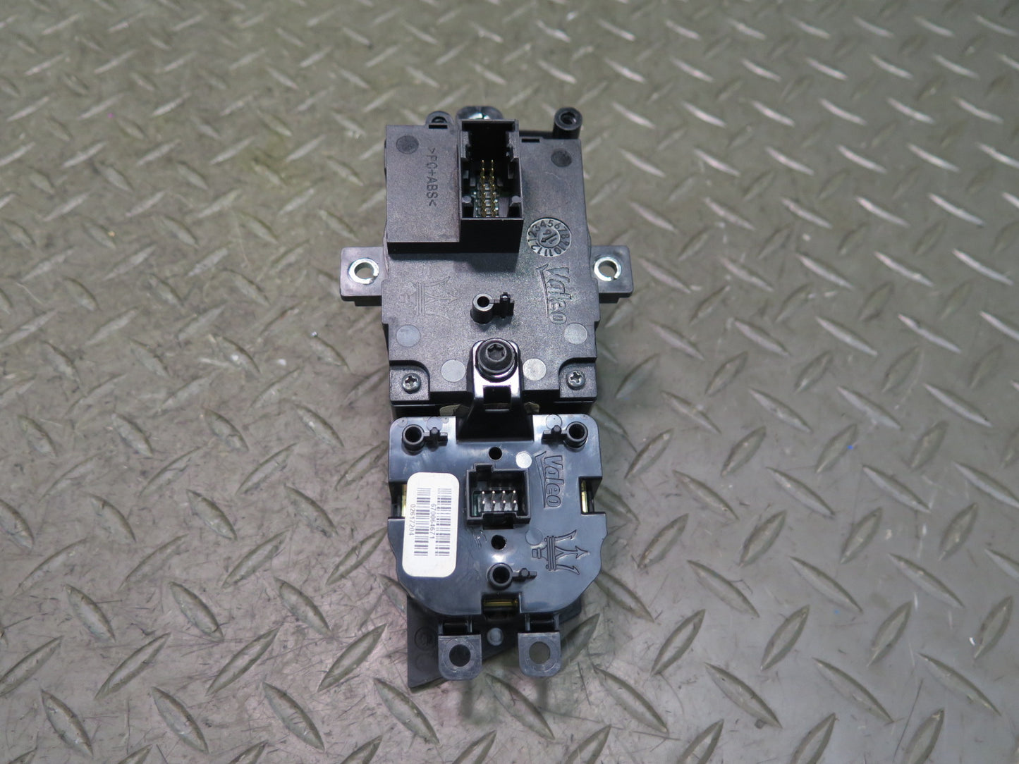 2017-2020 Maserati Levante M161 Center Console Multimedia Suspension Switch