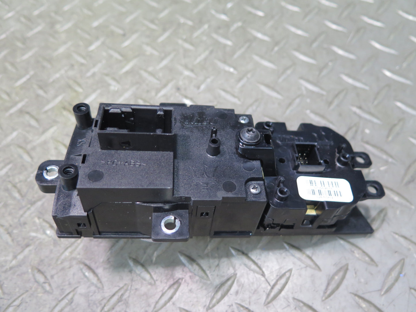 2017-2020 Maserati Levante M161 Center Console Multimedia Suspension Switch