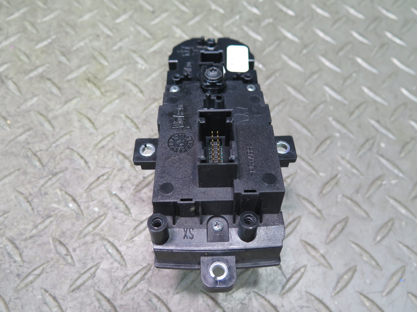 2017-2020 Maserati Levante M161 Center Console Multimedia Suspension Switch