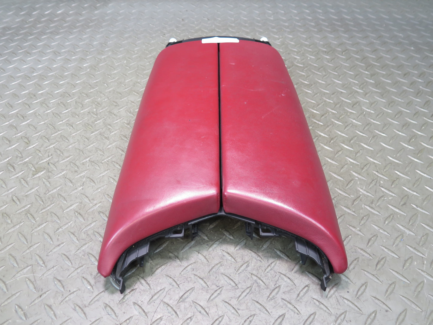 2017-2020 Maserati Levante M161 Center Console Leather Armrest Lid Cover