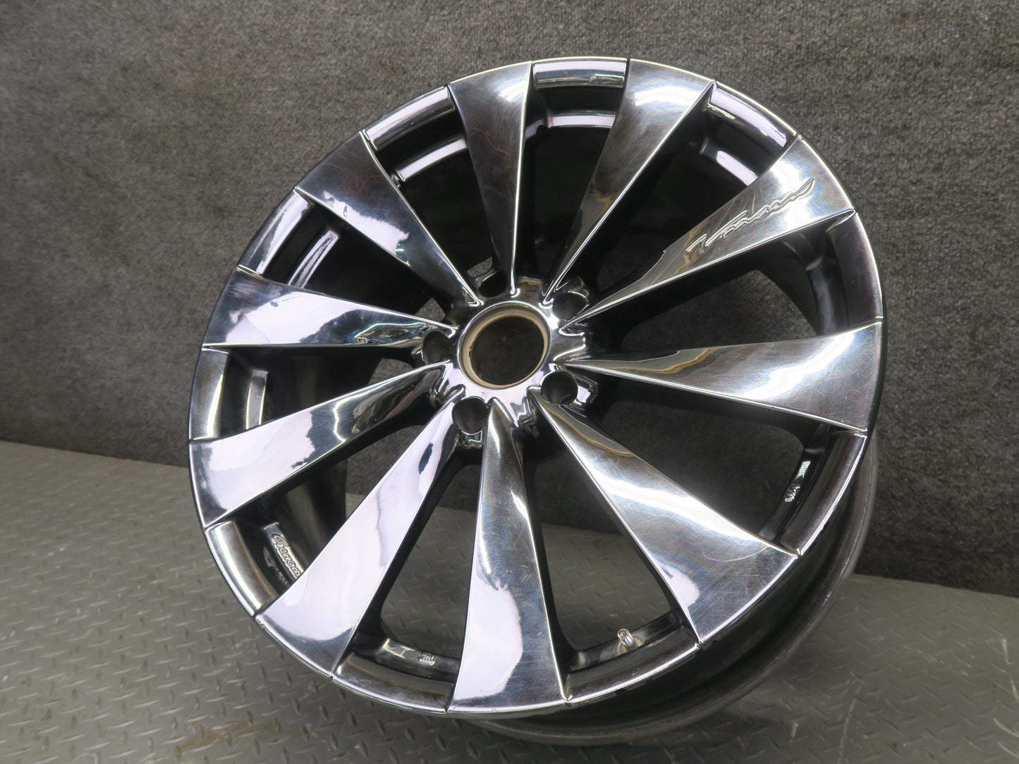 Set of 4 Rays Versus Genoma R19 19" Wheel Rim 19x8JJ ET45 Damaged